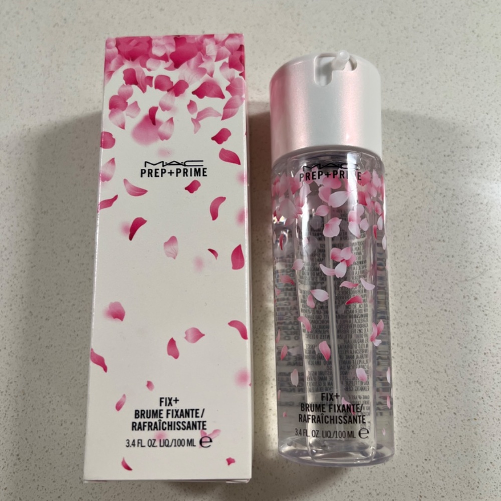 MAC Cosmetics Fix+ - Picture 2 of 3